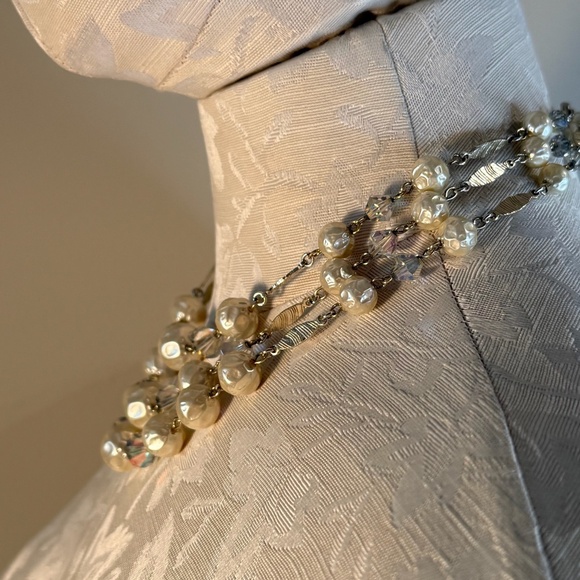 Vtg Japan Crystal and Faux Pearl Silvertone Triple Strand Necklace - Picture 3 of 16